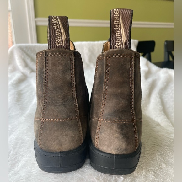 Blundstone Rustic Brown Leather Boots - Picture 3 of 8